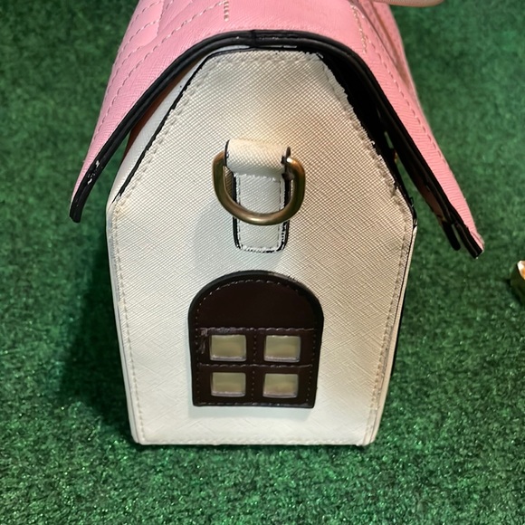 Adorable House Purse - Picture 7 of 10